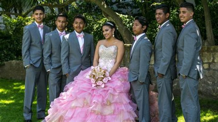 Do quinceaneras have bouquets? | ContextResponse.com
